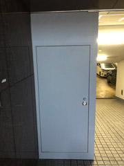 東大阪市エビスリペアの鉄扉スチールドア防火戸の全塗装リペア・補修工事　施工前